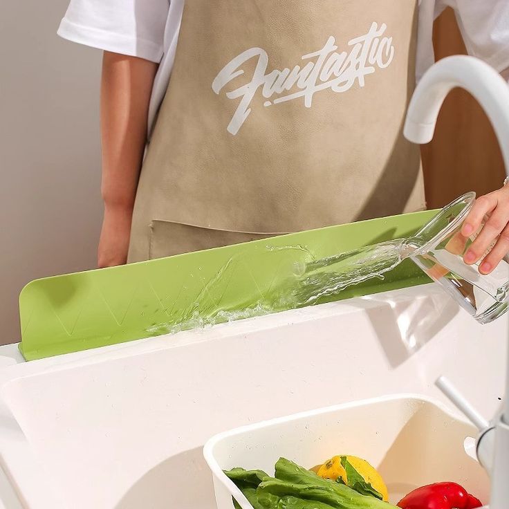 Imported Silicone Sink Splash Guard
